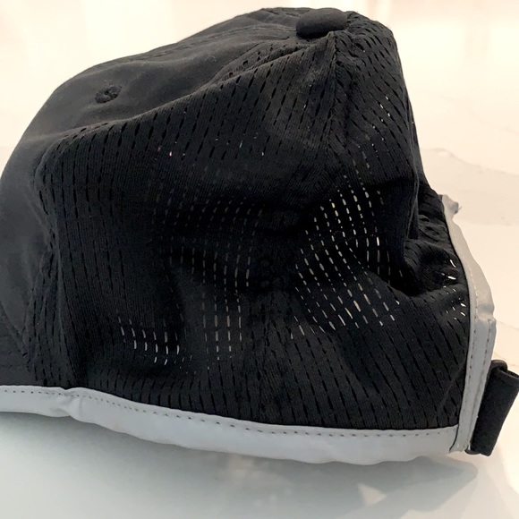 Nike Mesh Hat - Picture 3 of 4